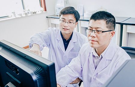 致力于為全球客戶(hù)提供全方位系統(tǒng)解決方案，成為他們最值得信賴(lài)的合作伙伴。